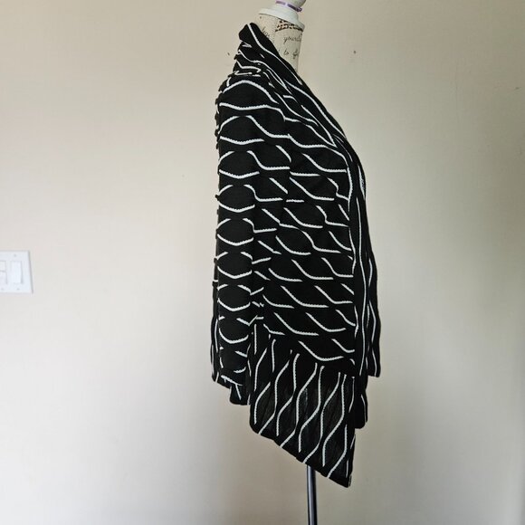 Black/White Open Cardigan - Picture 2 of 9